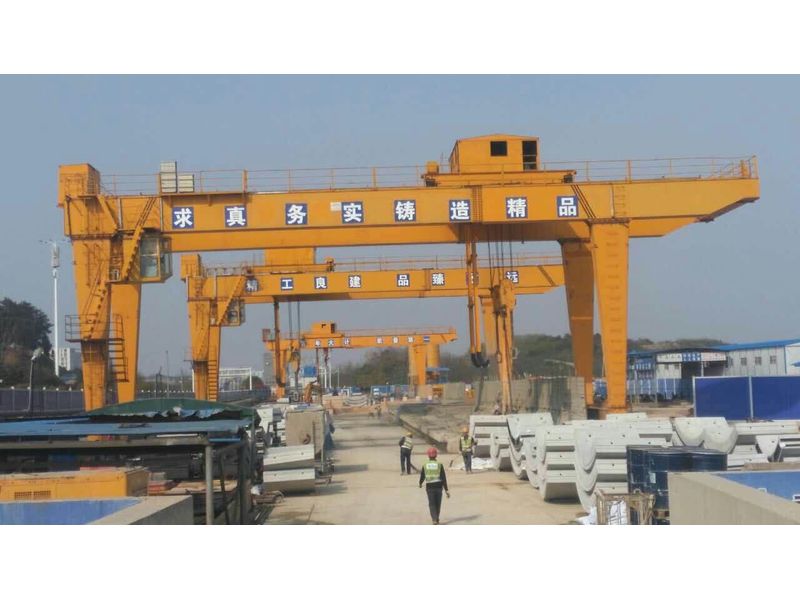 通用門(mén)式起重機(jī)